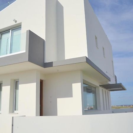 T&E Villa Larnaca Exterior photo